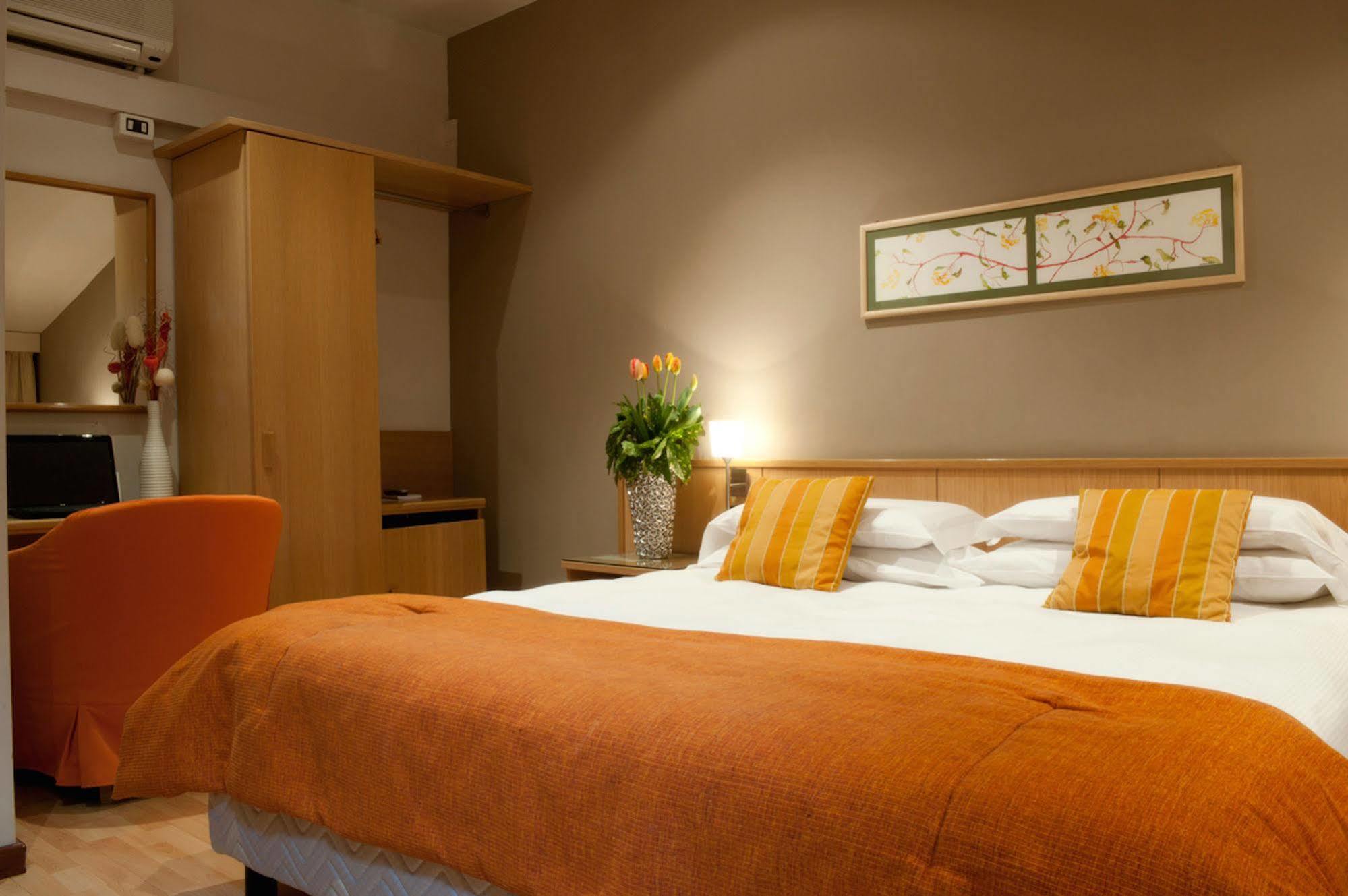 Hotel Due Pini Formigine Luaran gambar